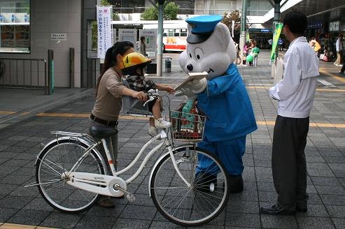 被害者支援街頭啓発活動