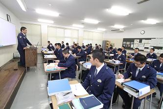 警察学校の1日